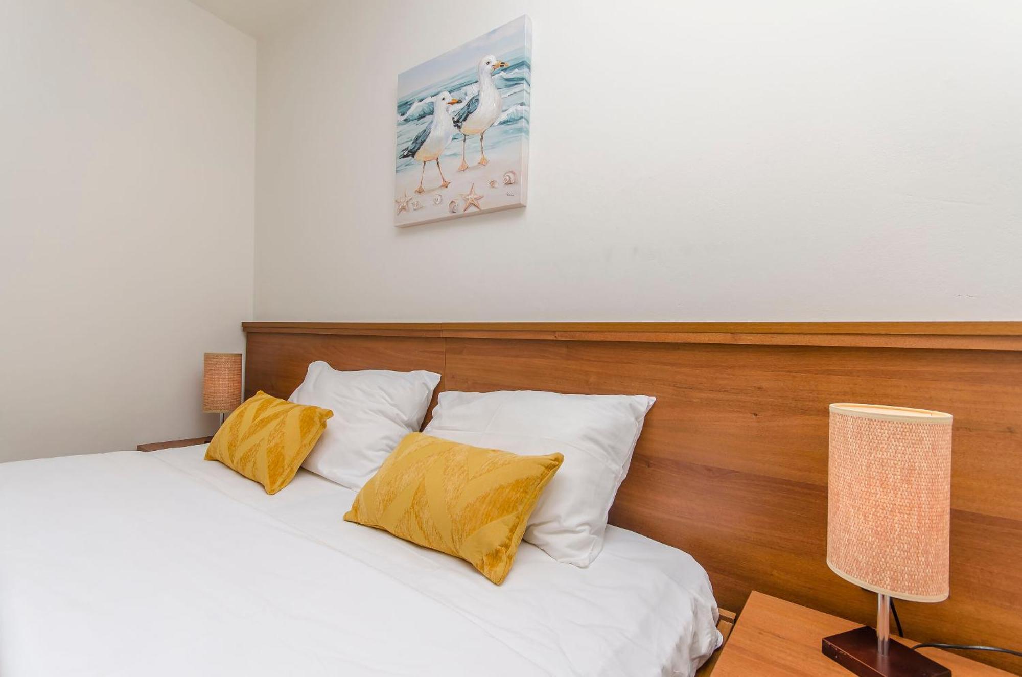 House Hotel Plava Laguna Tisno Exterior foto